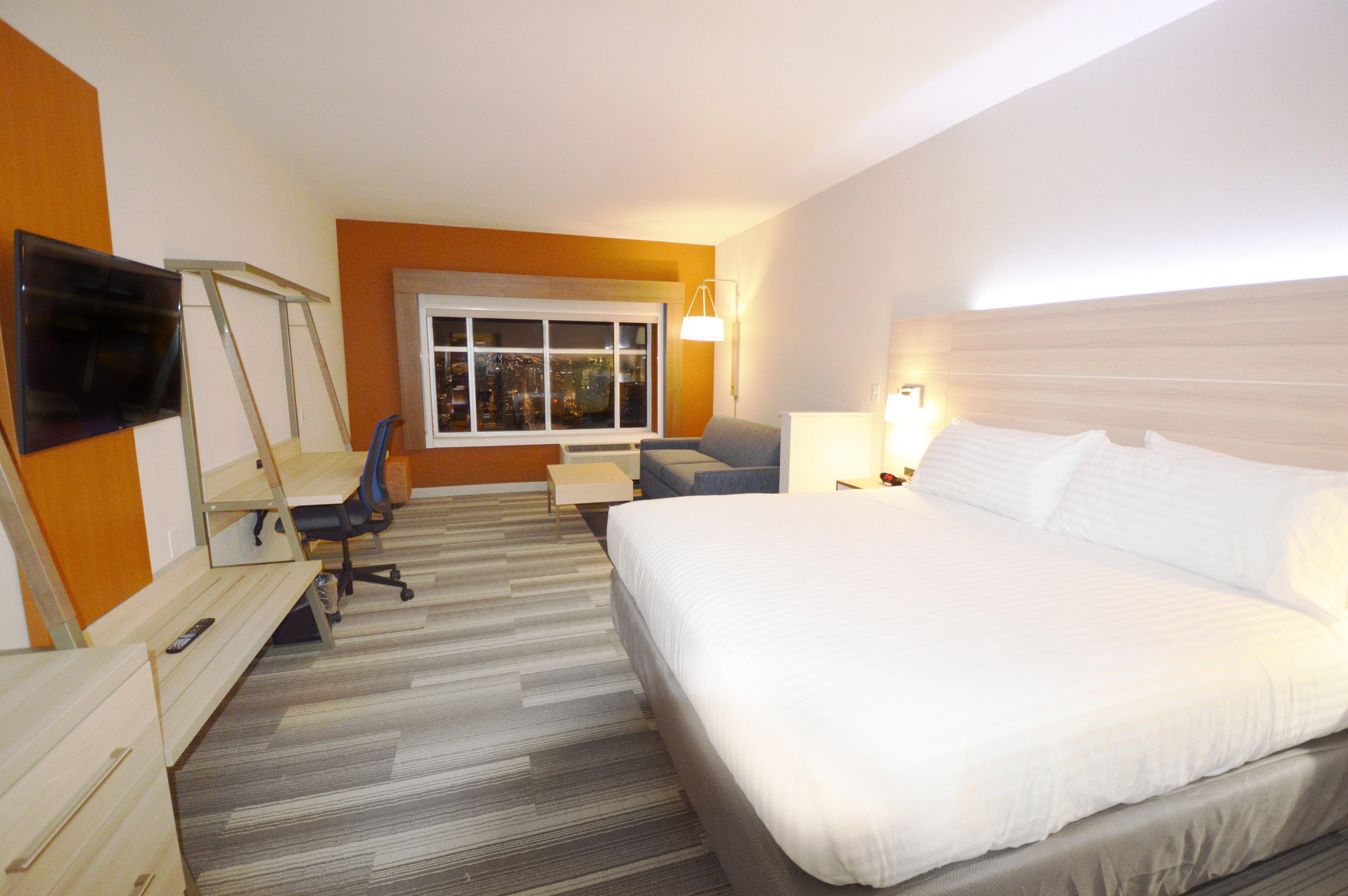Holiday Inn Express & Suites Toledo West By Ihg Exterior photo